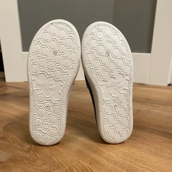 Western Chief Toddler Boys Dino Play Shoe EUC - Size 10 - Picture 5 of 6